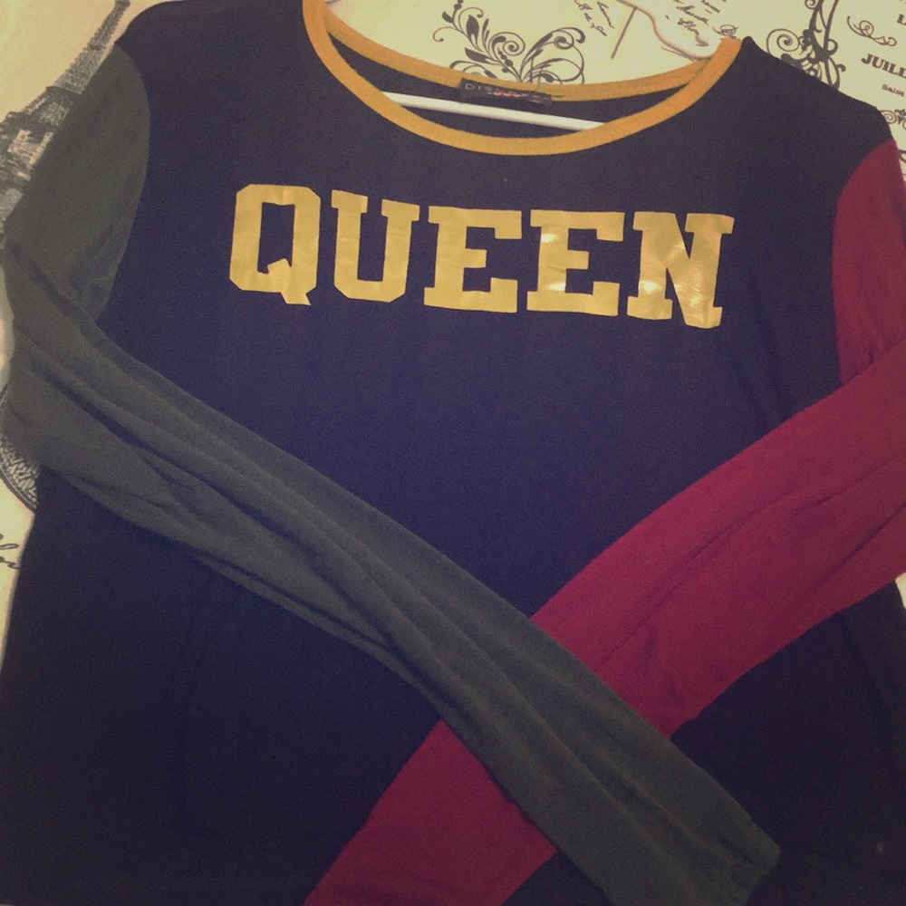 Crop top Long Sleeve Queen Shirt